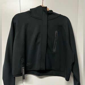 NEW Nike Sportswear Tech Fleece Women's Cape Jacket - BV3396-010 - Black